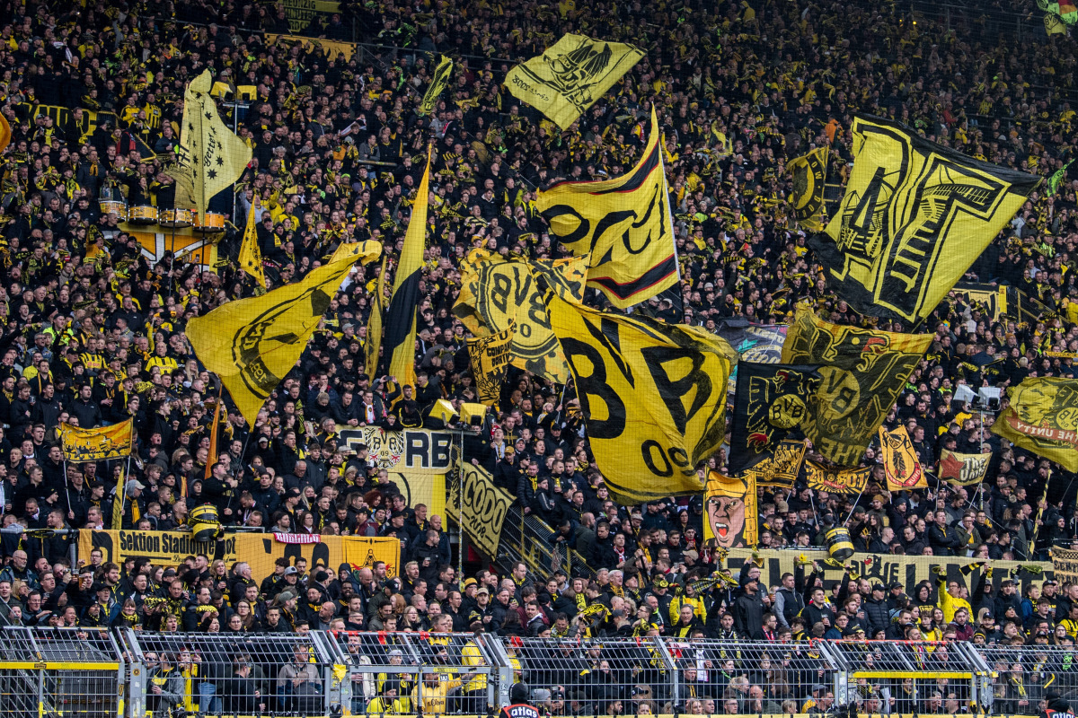 包含里程碑夜！多特蒙德造点机会，欧冠冲刺阶段刷纪录，引发热议，球队文化再被提及的词条