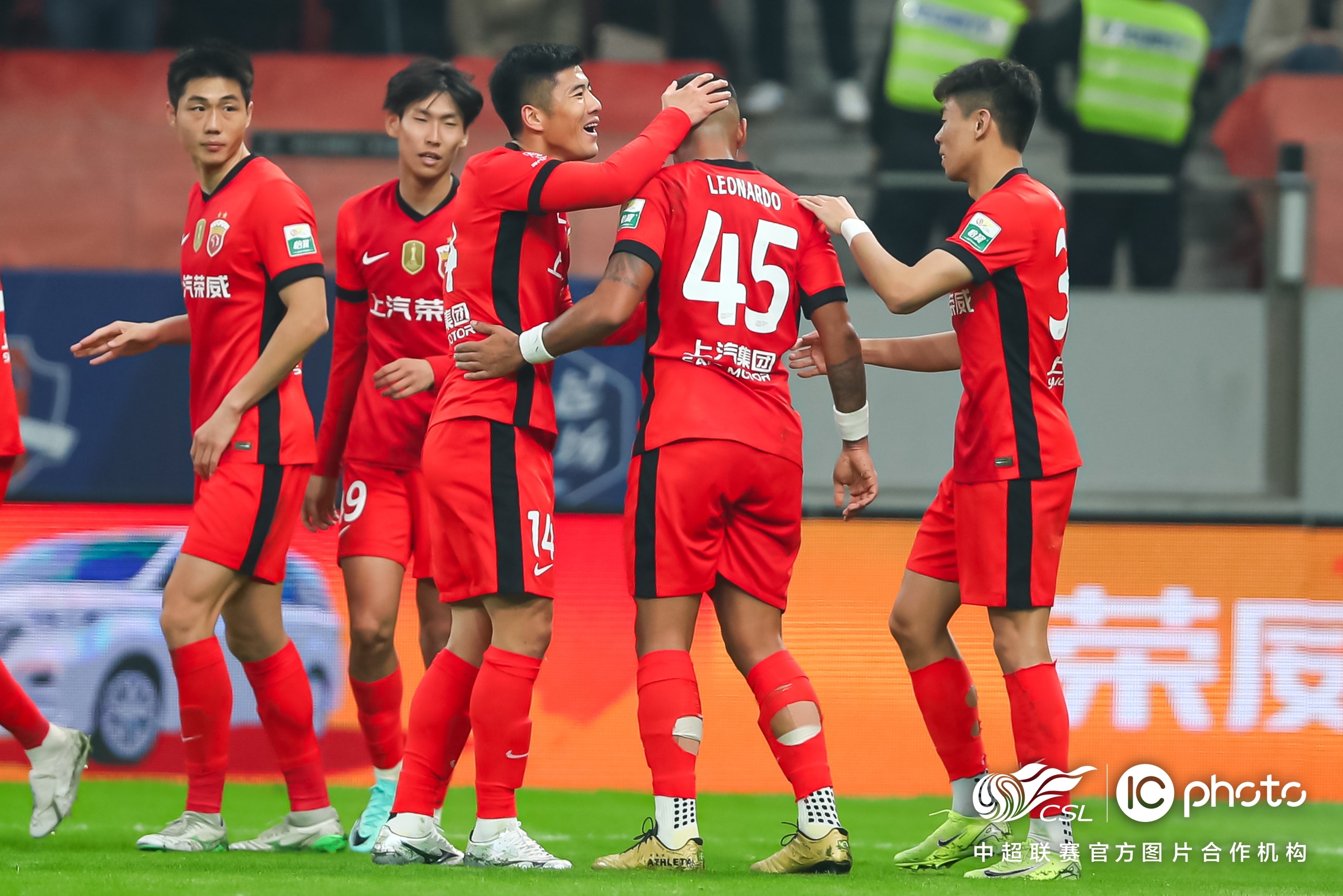 赛地聚焦:欧超杯集结日热度飙升,多伦多猛龙再遭质疑,震撼外界,心理建设被强调的简单介绍 赛地聚焦:欧超杯集结日热度飙升,多伦多猛龙再遭质疑,震撼外界,心理建设被强调的简单介绍