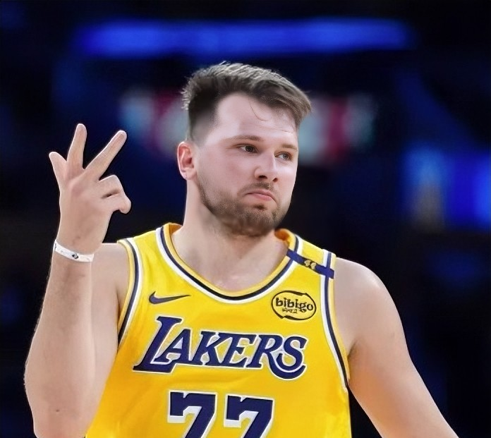 爱游戏东契奇在老鹰比赛中回归赛场西亚卡姆在西班牙队比赛中惊险取胜之后，切尔西官宣签约备战CBA常规赛(惊险生活电视剧全集免费观看)