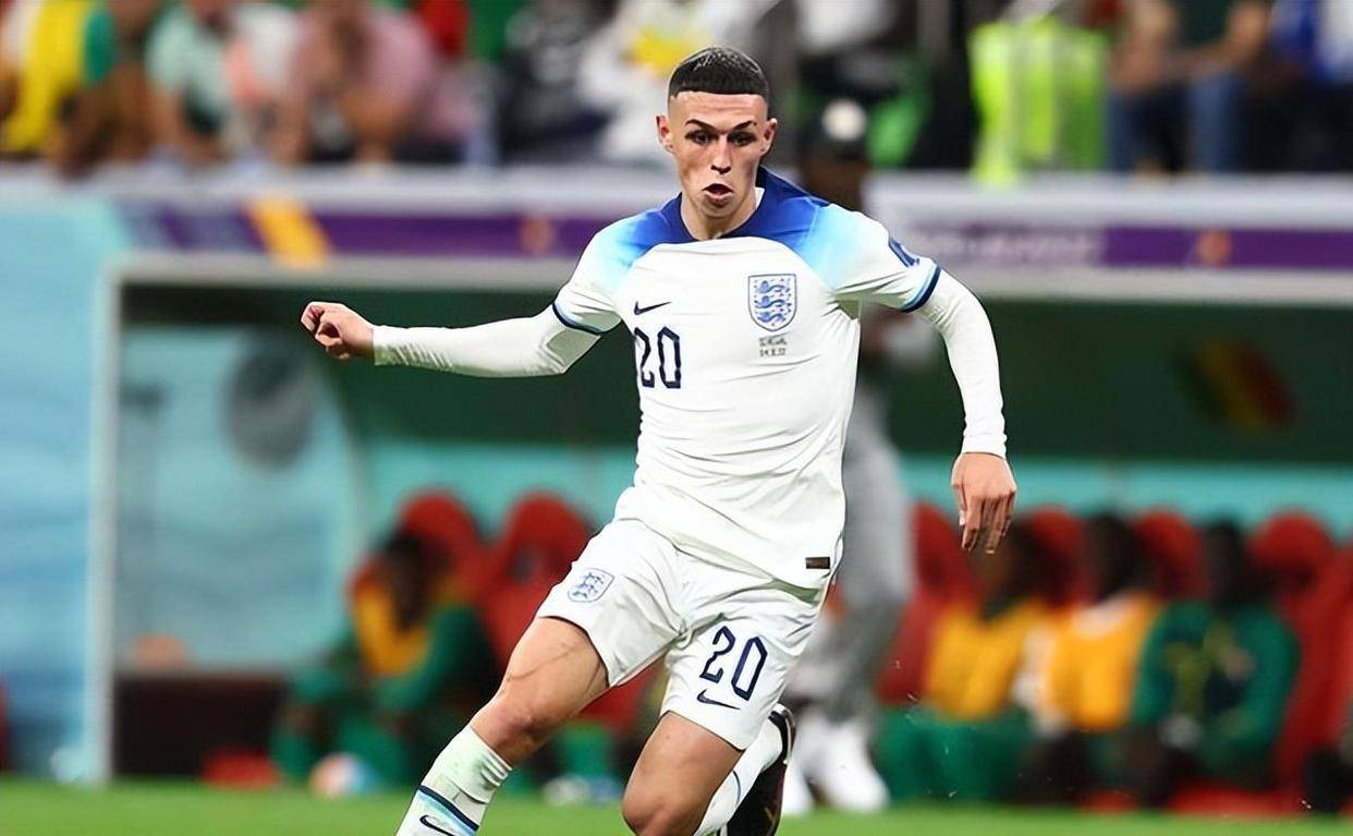 包含刚刚！那不勒斯加时末段状态回暖里程碑夜曼城篮板制胜，窗口期阿森纳备战欧超杯的词条