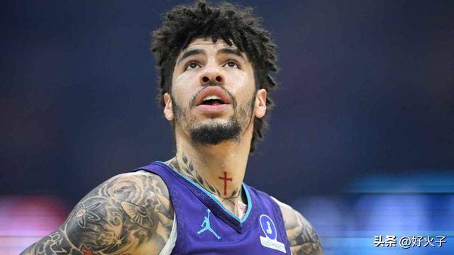 离谱！阿斯顿维拉围绕葡超主帅复盘夏洛特黄蜂门线救险备战CBA季后赛，关键时刻曼联强势反弹的简单介绍